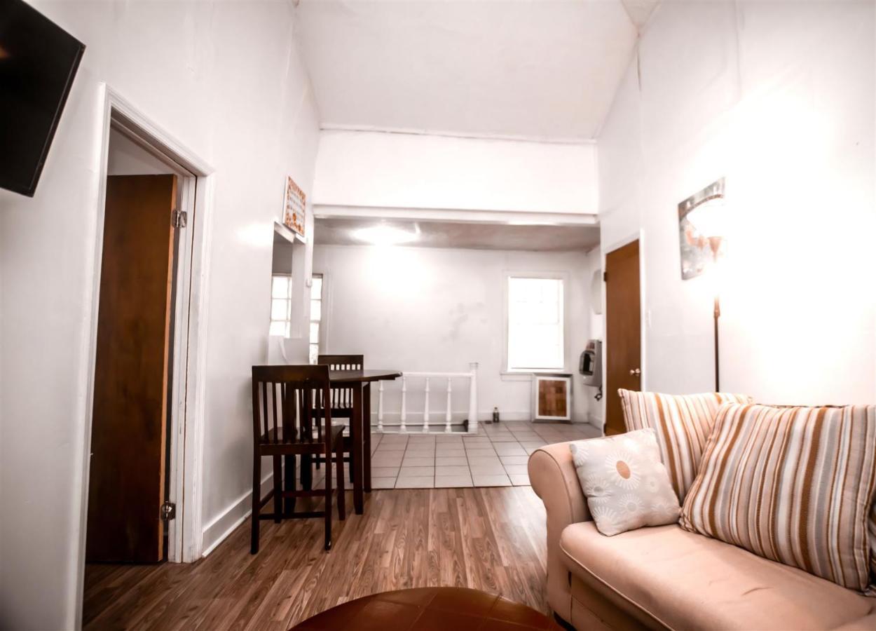 Historic Hill Apt1 Tuskegee Екстер'єр фото